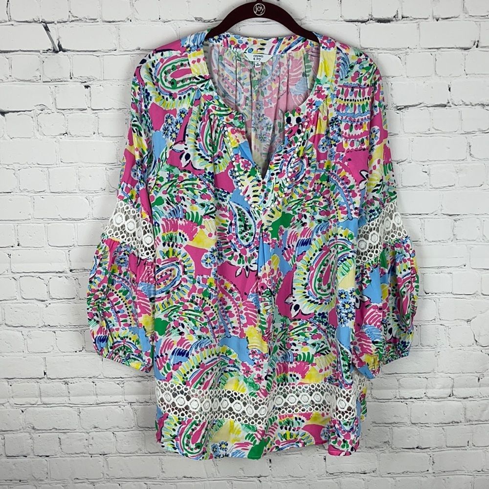 crown & ivy Pink Multi Paisley Print Crochet Panel Blouse